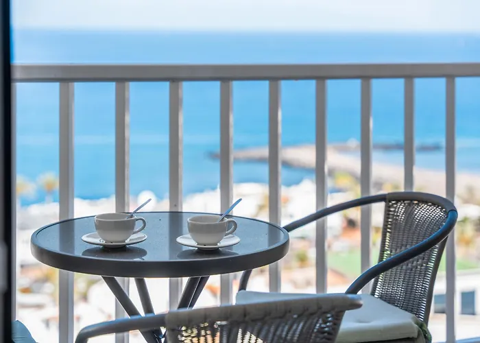 Amazing View Over The Ocean Y דירה *